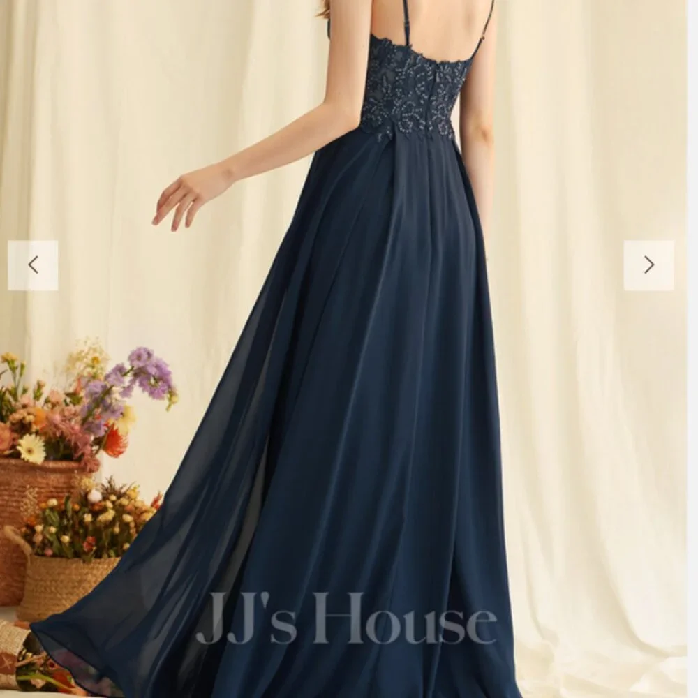 Dress - Picture 6 of 11